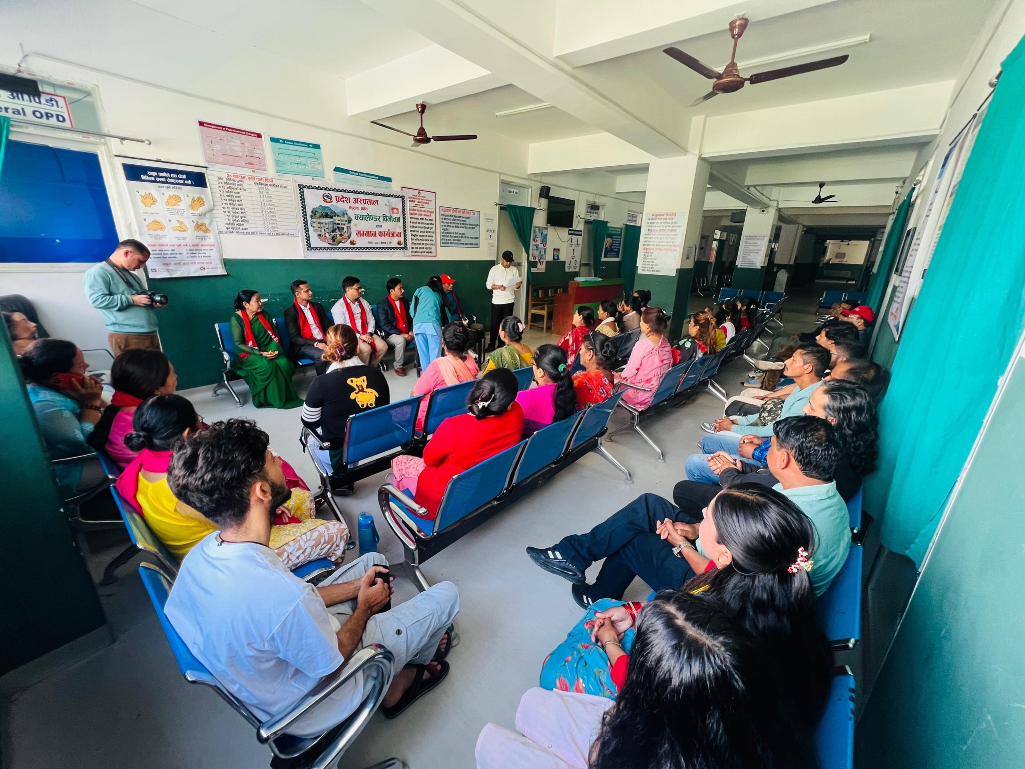 नयाँ वर्षको शुभकामनासहित प्रदेश अस्पताल कुश्माबाट चार विशिष्ट व्यक्तित्वहरूलाई सम्मान