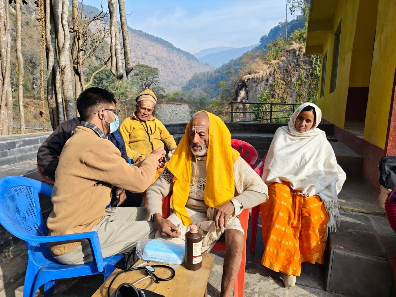 ३६औँ वार्षिक उत्सव : वृद्धाश्रममा स्वास्थ्य परीक्षण कार्यक्रम सम्पन्न 🏥